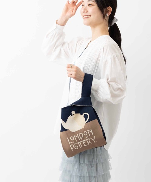 London Pottery（ロンドンポッタリー）の「LONDON POTTERY  ロンドンポタリー 公式ニットトートバッグ（トートバッグ・レディース・その他4/その他1/その他2/その他3/その他5/その他6・FREE）」の2枚目の写真