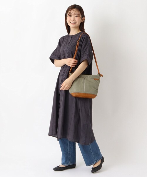 one'sterrace(ワンズテラス)の「Legato Largo 撥水ドット バケツ型ショルダー(ショルダーバッグ・レディース・ベージュ系その他7/ブラック系8/オリーブ系3・99)」の17枚目の写真