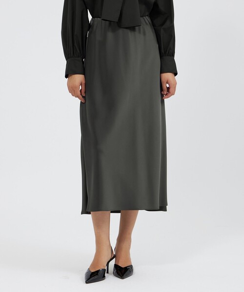 【EPOCA STORIA】ロイヤルサテンスカート《WEB＆EPOCA THE SHOP店舗限定》