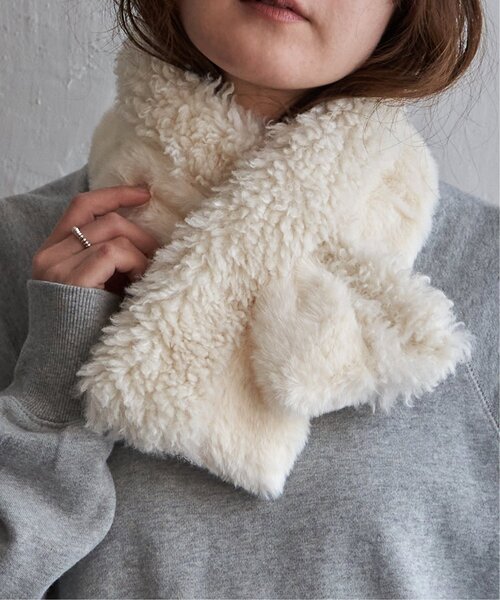 LBC(エルビーシー)の「プードルコンビティペット(マフラー・レディース・キャメル/ブラック/アイボリー・FREE)」の2枚目の写真