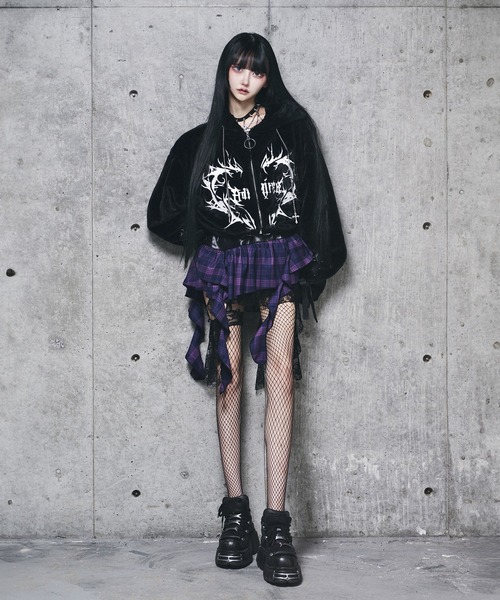 Amilige（アミリージュ）の「ネコ耳ハートロゴ刺繍ZIPショートファー