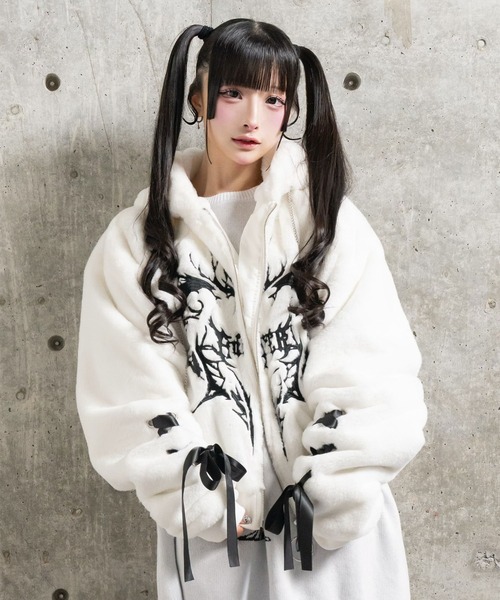 ネコ耳ハートロゴ刺繍ZIPショートファーコート（その他アウター