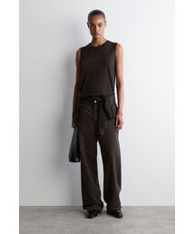 COS（コス）の「FACADEジーンズ-フルレングスストレート（デニムパンツ）」