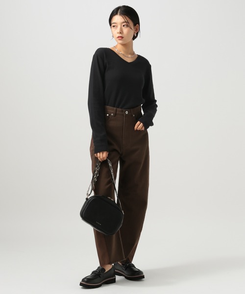 BAYFLOW（ベイフロー）の「[前後VとUネックで着られる]2WAYストレッチスムースロンT（Tシャツ/カットソー・レディース・オフホワイト/グレー/ブラック/ベージュ・SMALL/MEDIUM/LARGE）」の16枚目の写真