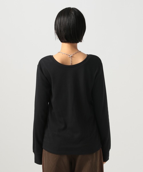 BAYFLOW（ベイフロー）の「[前後VとUネックで着られる]2WAYストレッチスムースロンT（Tシャツ/カットソー・レディース・オフホワイト/グレー/ブラック/ベージュ・SMALL/MEDIUM/LARGE）」の6枚目の写真