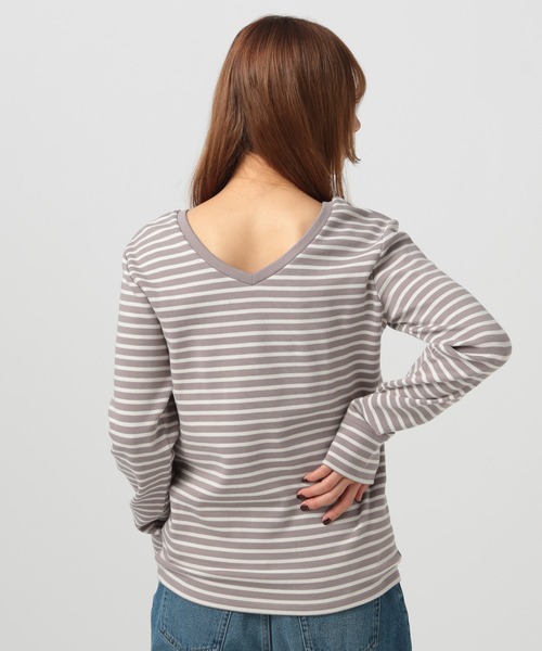 BAYFLOW（ベイフロー）の「[前後VとUネックで着られる]2WAYストレッチスムースロンT（Tシャツ/カットソー・レディース・オフホワイト/グレー/ブラック/ベージュ・SMALL/MEDIUM/LARGE）」の19枚目の写真