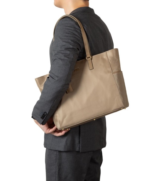 MACKINTOSH PHILOSOPHY(マッキントッシュ フィロソフィー)の「マッキントッシュフィロソフィー トートバッグ A4サイズ収納可能 13.3inchPC収納 17991(トートバッグ・レディース・ブラック/ベージュ・FREE)」の3枚目の写真
