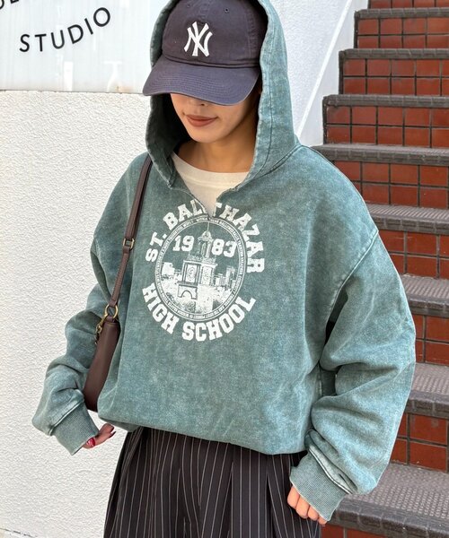 CIAOPANIC TYPY（チャオパニックティピー）の「【UNISEX】ヘビーウェイト加工スキッパーフーディー（パーカー・レディース・グリーン/レッド/ブラウン/ブラック・MEDIUM/LARGE）」の13枚目の写真