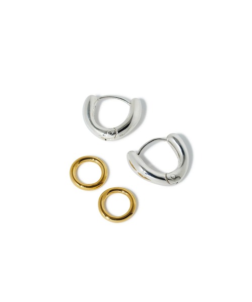 BONEE(ボーニー)の「TWIN C HOOPS(ピアス(両耳用)・メンズ・シルバー・FREE)」の3枚目の写真