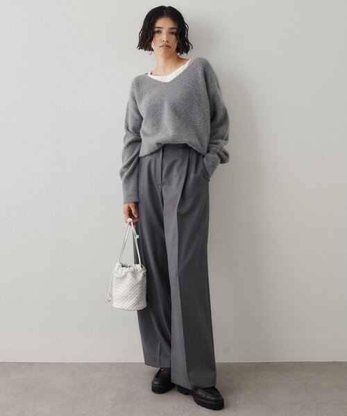 Whim Gazette（ウィムガゼット）の「フォックスウール Vネックプルオーバー（ニット/セーター・レディース・グレー/モカ/ミント/オフホワイト/ベビーピンク/ネイビー/ブラック・FREE）」の13枚目の写真