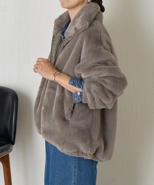 Jena espace merveilleux（ジェナ　エスパスメルヴェイユ）の「エコファースタンドネックジャケット（その他アウター・レディース・グレー/ブラウン・FREE）」の9枚目の写真
