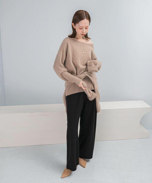 URBAN RESEARCH ROSSO WOMEN（アーバンリサーチ　ロッソ）の「エアリーニット2WAYネックプルオーバー（ニット/セーター・レディース・ベージュ/グレー・FREE）」の17枚目の写真