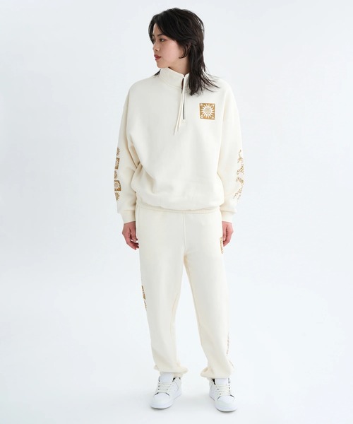 RVCA(ルーカ)の「RVCA レディース BAGGY BF SWEAT PANTS セットアップボトムス 【2025年秋冬モデル】 @autumn/ルーカスウェットパンツ(スウェットパンツ・レディース・オフホワイト/ブラック・MEDIUM/SMALL)」の5枚目の写真
