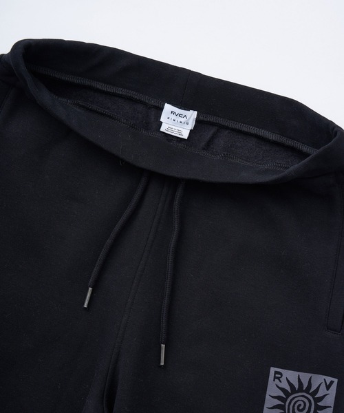RVCA(ルーカ)の「RVCA レディース BAGGY BF SWEAT PANTS セットアップボトムス 【2025年秋冬モデル】 @autumn/ルーカスウェットパンツ(スウェットパンツ・レディース・オフホワイト/ブラック・MEDIUM/SMALL)」の12枚目の写真