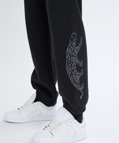 RVCA(ルーカ)の「RVCA レディース BAGGY BF SWEAT PANTS セットアップボトムス 【2025年秋冬モデル】 @autumn/ルーカスウェットパンツ(スウェットパンツ・レディース・オフホワイト/ブラック・MEDIUM/SMALL)」の13枚目の写真