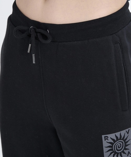 RVCA(ルーカ)の「RVCA レディース BAGGY BF SWEAT PANTS セットアップボトムス 【2025年秋冬モデル】 @autumn/ルーカスウェットパンツ(スウェットパンツ・レディース・オフホワイト/ブラック・MEDIUM/SMALL)」の15枚目の写真