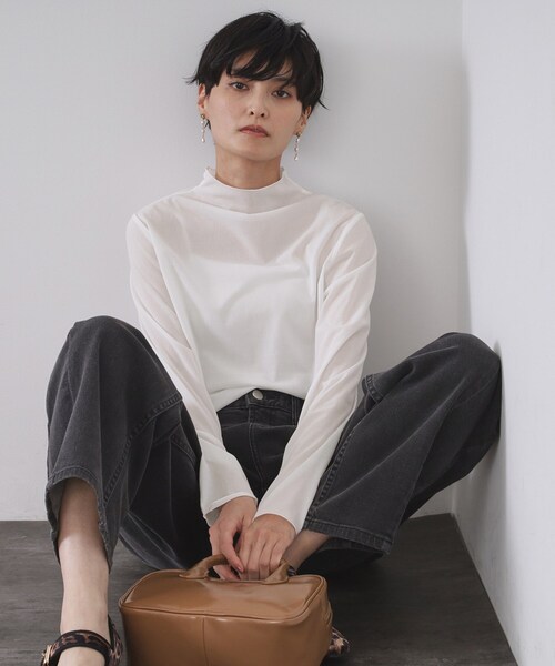OPAQUE.CLIP(オペークドットクリップ)の「シアーハイネックトップス【洗濯機OK】(Tシャツ/カットソー・レディース・ホワイト/ライトグレー/ブラック/サックスブルー/アイボリー・36/38/40/42)」の20枚目の写真
