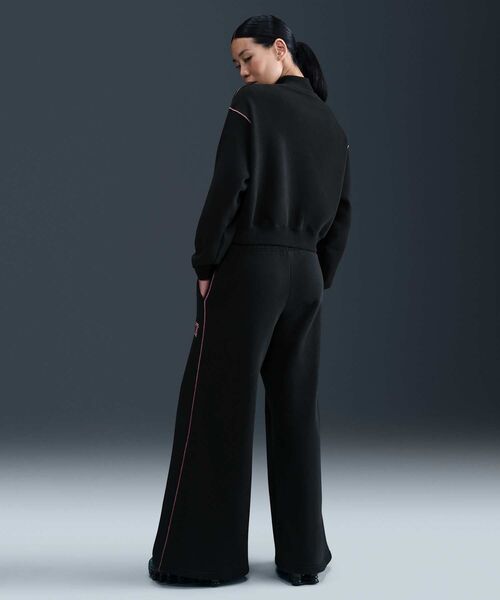 NIKE（ナイキ）の「ナイキ スポーツウェア フェニックス フリース ウィメンズ モックネック スウェットシャツ / Nike Sportswear Phoenix Fleece Women's Mock-Neck Sweatshirt IM7491-010 Black（スウェット・レディース・ブラック・L/M/S/XS/XL）」の11枚目の写真