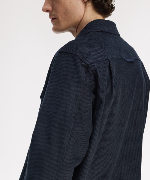 FRED PERRY（フレッドペリー）の「Corduroy Overshirt／コーデュロイオーバーシャツ（シャツ/ブラウス・メンズ・ネイビー/グリーン・M/L）」の5枚目の写真