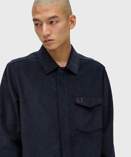 FRED PERRY（フレッドペリー）の「Corduroy Overshirt／コーデュロイオーバーシャツ（シャツ/ブラウス・メンズ・ネイビー/グリーン・M/L）」の22枚目の写真