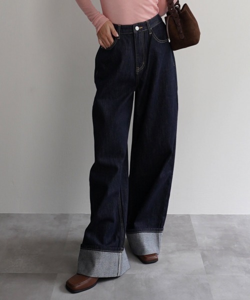 Rashik(ラシク)の「ロールアップルーズデニム(デニムパンツ・レディース・インディゴブルー/ブラック・S/M)」の3枚目の写真