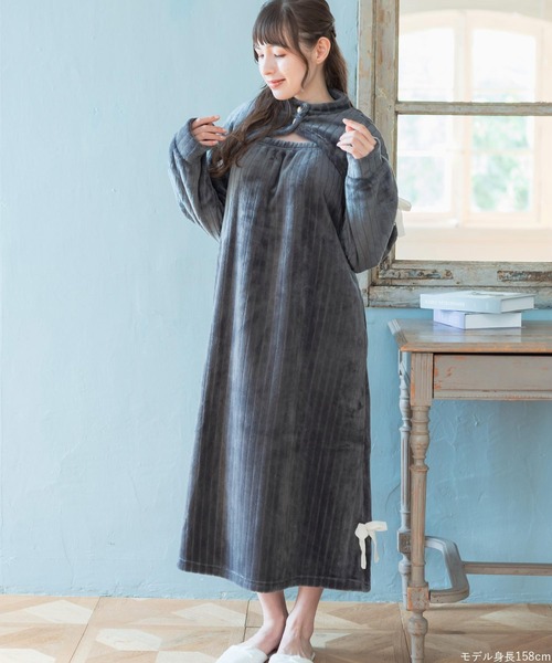 fran de lingerie（フランデランジェリー）の「もこもこ ワンピース ルームウェア パジャマ 冬 あったか 着る毛布 部屋着 レディース モコモコ「メモリーフリース」（ルームウェア/パジャマ・レディース・ホワイト系その他/ダークグレー/ピンク系その他2・M-L）」の4枚目の写真