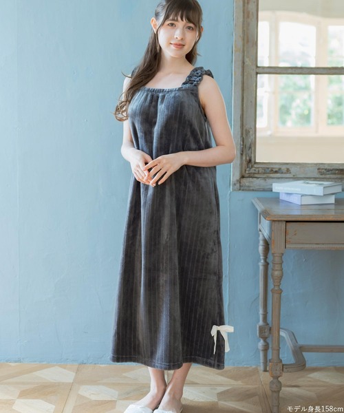 fran de lingerie（フランデランジェリー）の「もこもこ ワンピース ルームウェア パジャマ 冬 あったか 着る毛布 部屋着 レディース モコモコ「メモリーフリース」（ルームウェア/パジャマ・レディース・ホワイト系その他/ダークグレー/ピンク系その他2・M-L）」の11枚目の写真