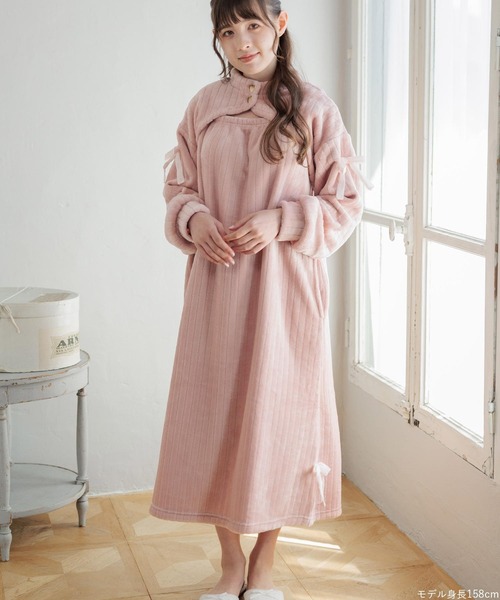 fran de lingerie（フランデランジェリー）の「もこもこ ワンピース ルームウェア パジャマ 冬 あったか 着る毛布 部屋着 レディース モコモコ「メモリーフリース」（ルームウェア/パジャマ・レディース・ホワイト系その他/ダークグレー/ピンク系その他2・M-L）」の14枚目の写真