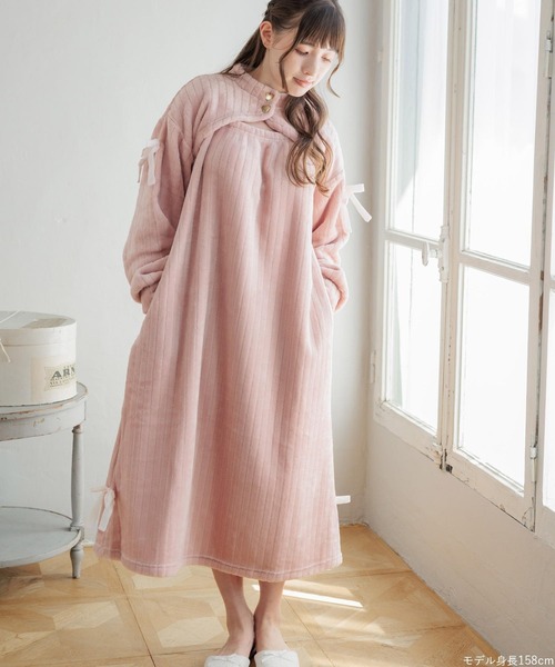 fran de lingerie（フランデランジェリー）の「もこもこ ワンピース ルームウェア パジャマ 冬 あったか 着る毛布 部屋着 レディース モコモコ「メモリーフリース」（ルームウェア/パジャマ・レディース・ホワイト系その他/ダークグレー/ピンク系その他2・M-L）」の15枚目の写真