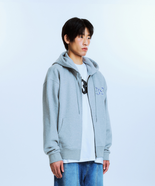 ARCHIVE BOLD（アーカイブボールド）の「UNDEFEATED HOOD ZIP-UP (GRAY)（パーカー・メンズ・その他・SMALL/MEDIUM/LARGE/X-LARGE）」の2枚目の写真