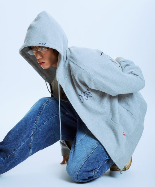 ARCHIVE BOLD（アーカイブボールド）の「UNDEFEATED HOOD ZIP-UP (GRAY)（パーカー・メンズ・その他・SMALL/MEDIUM/LARGE/X-LARGE）」の6枚目の写真