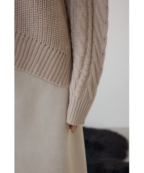 AZUL by moussy(アズールバイマウジー)の「スイッチングフリンジニット(ニット/セーター・レディース・チャコールグレー/アイボリー/サックスブルー・FREE)」の8枚目の写真
