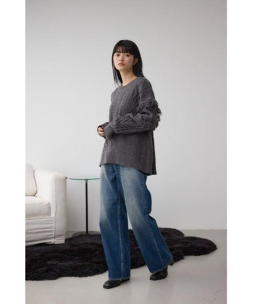 AZUL by moussy(アズールバイマウジー)の「スイッチングフリンジニット(ニット/セーター・レディース・チャコールグレー/アイボリー/サックスブルー・FREE)」の12枚目の写真