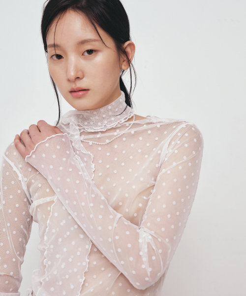 NICK&NICOLE(ニックアンドニコール)の「DOT MESH SCARF TOP_IVORY(Tシャツ/カットソー・レディース・その他・MEDIUM/LARGE)」の2枚目の写真