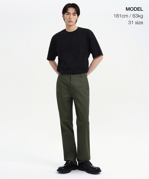 MUSINSA STANDARD（ムシンサスタンダード）の「ストレートチノパンツ [カーキ]（その他パンツ・メンズ・その他・28/29/32/30/31/33/26/27/40/38/42/36/34）」の2枚目の写真