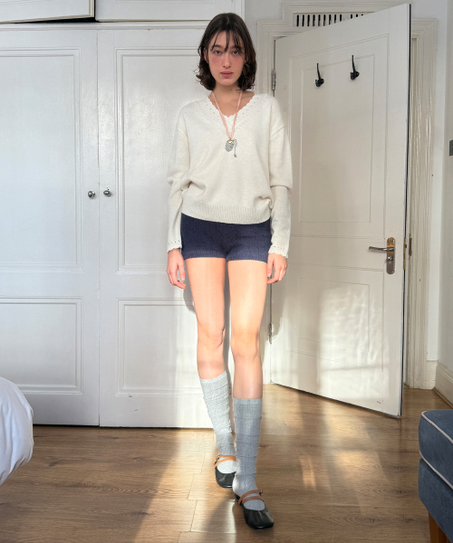 SINOON(シヌーン)の「Scallop V-Neck Pullover Knit (Cream)(ニット/セーター・レディース・アイボリー・FREE)」の2枚目の写真