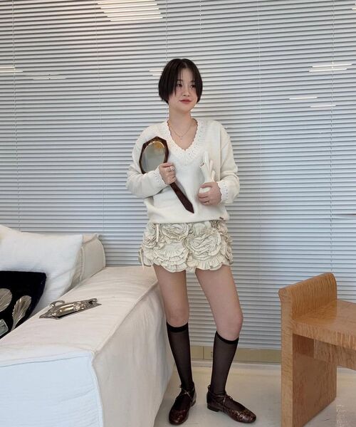 SINOON(シヌーン)の「Scallop V-Neck Pullover Knit (Cream)(ニット/セーター・レディース・アイボリー・FREE)」の6枚目の写真