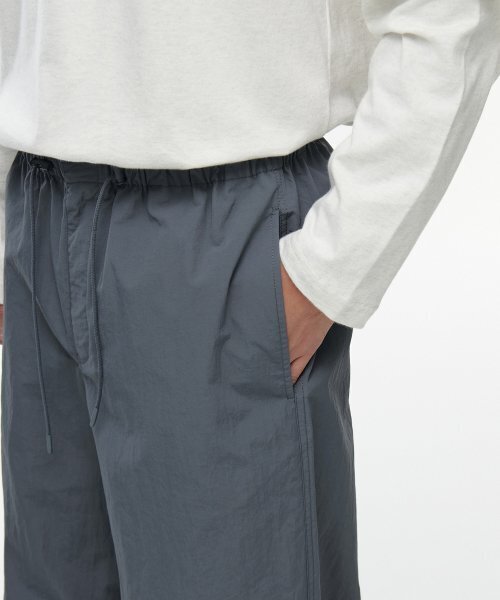 MUSINSA STANDARD（ムシンサスタンダード）の「ナイロンパラシュートパンツ [ブルーグレー]（その他パンツ・メンズ・その他・40/38/42/36/34/32/30/26/28）」の5枚目の写真