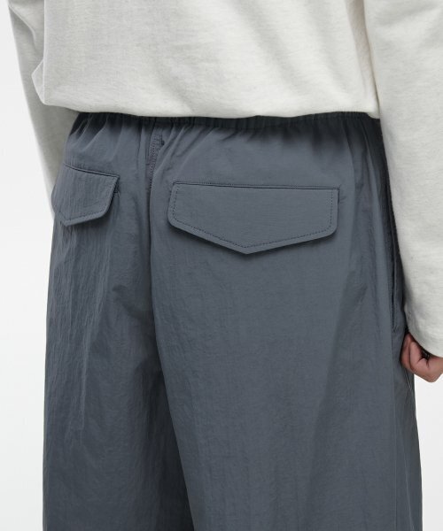 MUSINSA STANDARD（ムシンサスタンダード）の「ナイロンパラシュートパンツ [ブルーグレー]（その他パンツ・メンズ・その他・40/38/42/36/34/32/30/26/28）」の7枚目の写真