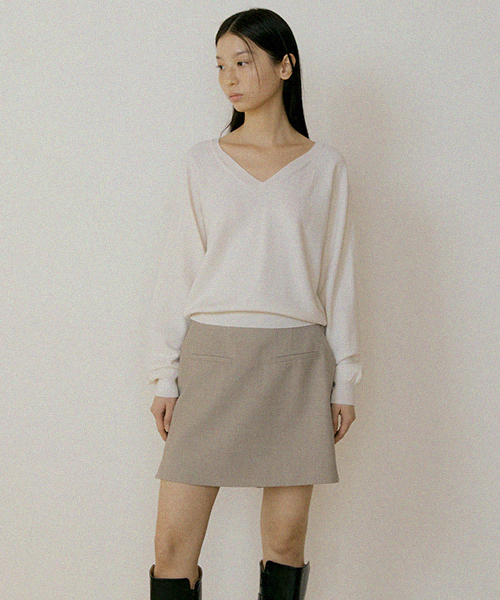 LINGSEOUL(リングソウル)の「merino wool V-neck knit top-ivory(ニット/セーター・レディース・その他・FREE)」の4枚目の写真