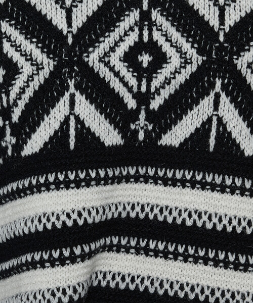 K.T KIYOKO TAKASE（キヨコタカセ）の「ジャカード編み スヌード付きニットプルオーバー（ニット/セーター・レディース・ベージュ系その他/ブラック系その他・FREE）」の8枚目の写真