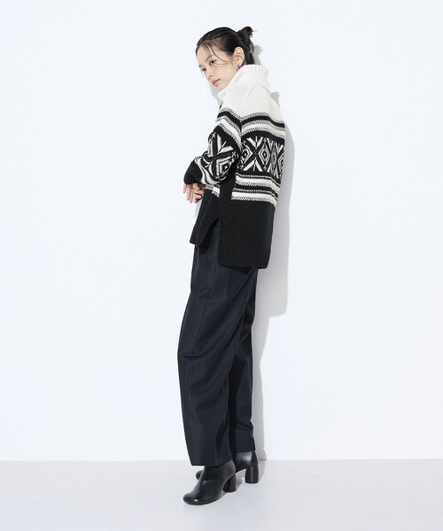 K.T KIYOKO TAKASE（キヨコタカセ）の「ジャカード編み スヌード付きニットプルオーバー（ニット/セーター・レディース・ベージュ系その他/ブラック系その他・FREE）」の11枚目の写真