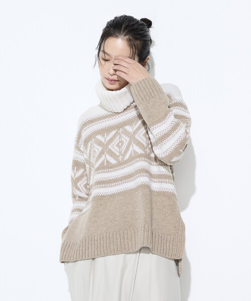 K.T KIYOKO TAKASE（キヨコタカセ）の「ジャカード編み スヌード付きニットプルオーバー（ニット/セーター・レディース・ベージュ系その他/ブラック系その他・FREE）」の18枚目の写真