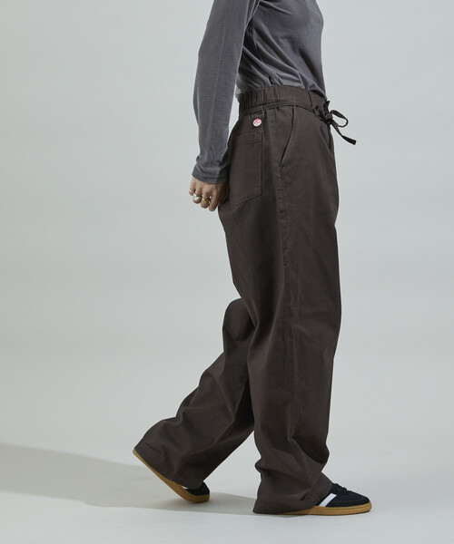 FREAK'S STORE（フリークスストア）の「RED KAP × FREAK'S STORE/レッドキャップ ウォーム 紐付きイージーパンツ/微起毛パンツ/裏起毛パンツ（チノパンツ・レディース・チャコール/ベージュ/ネイビー/ブラウン/ナチュラル・SMALL/MEDIUM）」の17枚目の写真