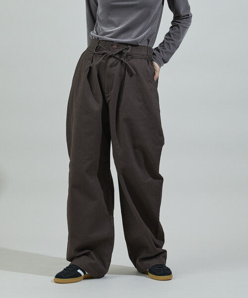 FREAK'S STORE（フリークスストア）の「RED KAP × FREAK'S STORE/レッドキャップ ウォーム 紐付きイージーパンツ/微起毛パンツ/裏起毛パンツ（チノパンツ・レディース・チャコール/ベージュ/ネイビー/ブラウン/ナチュラル・SMALL/MEDIUM）」の18枚目の写真