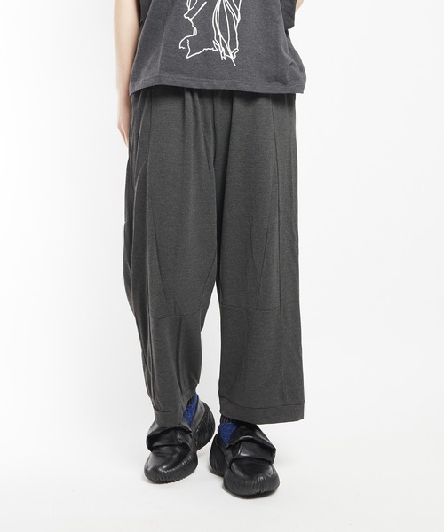 gomme（ゴム）の「ニーダーツポンチパンツ（スウェットパンツ・レディース・ブラック/パープル/チャコールグレー・MEDIUM）」の3枚目の写真