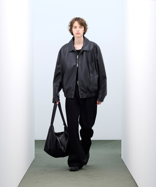 【極美品❗️】レザージャケット トレンド品　Lサイズ セール】86-IRO347 ポケットレイヤードレザージャケット ブラック