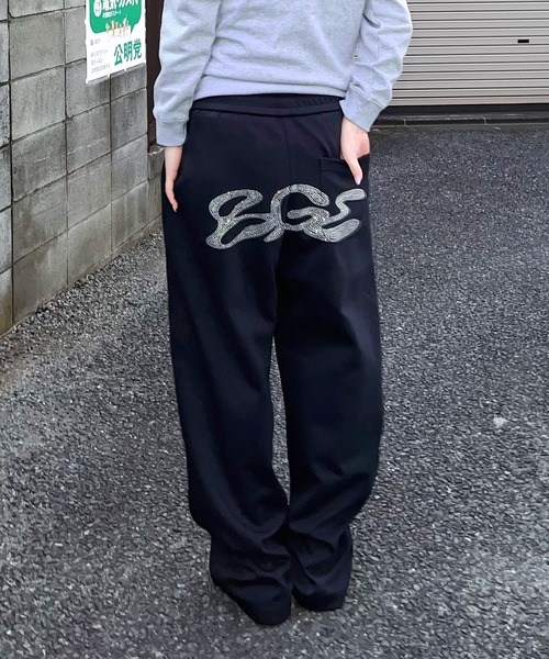 BGL（ビージーエル）の「RHINESTONE SWEAT PANTS / ラインストーン / キラキラ / Y2K / 韓国ストリート　スウェットパンツ（スウェットパンツ・レディース・ブラック/グレー・S/M/L）」の2枚目の写真