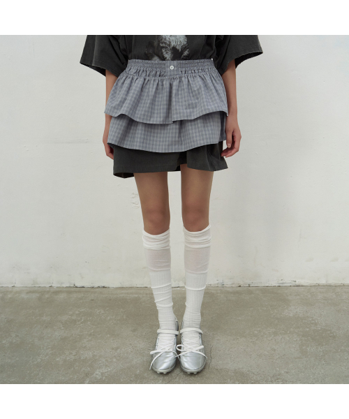 LCDC TM(エルシーディーシーティーエム)の「CHECKED FRILL MINI SKIRT (GREY)(スカート・レディース・ミックスグレー・OS)」の3枚目の写真