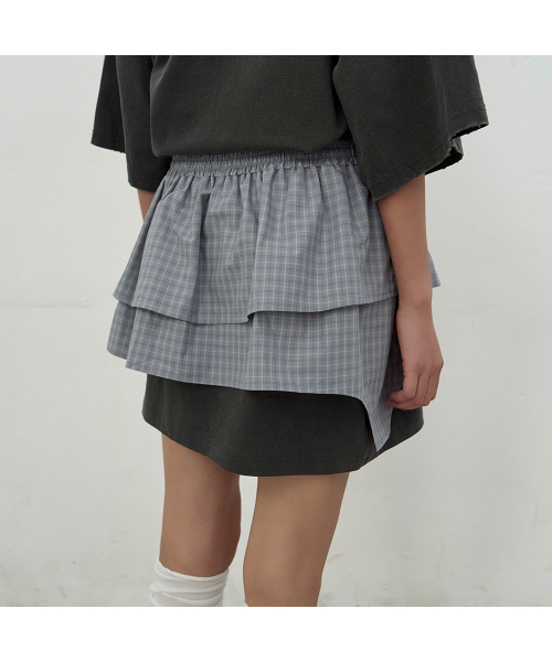 LCDC TM(エルシーディーシーティーエム)の「CHECKED FRILL MINI SKIRT (GREY)(スカート・レディース・ミックスグレー・OS)」の5枚目の写真